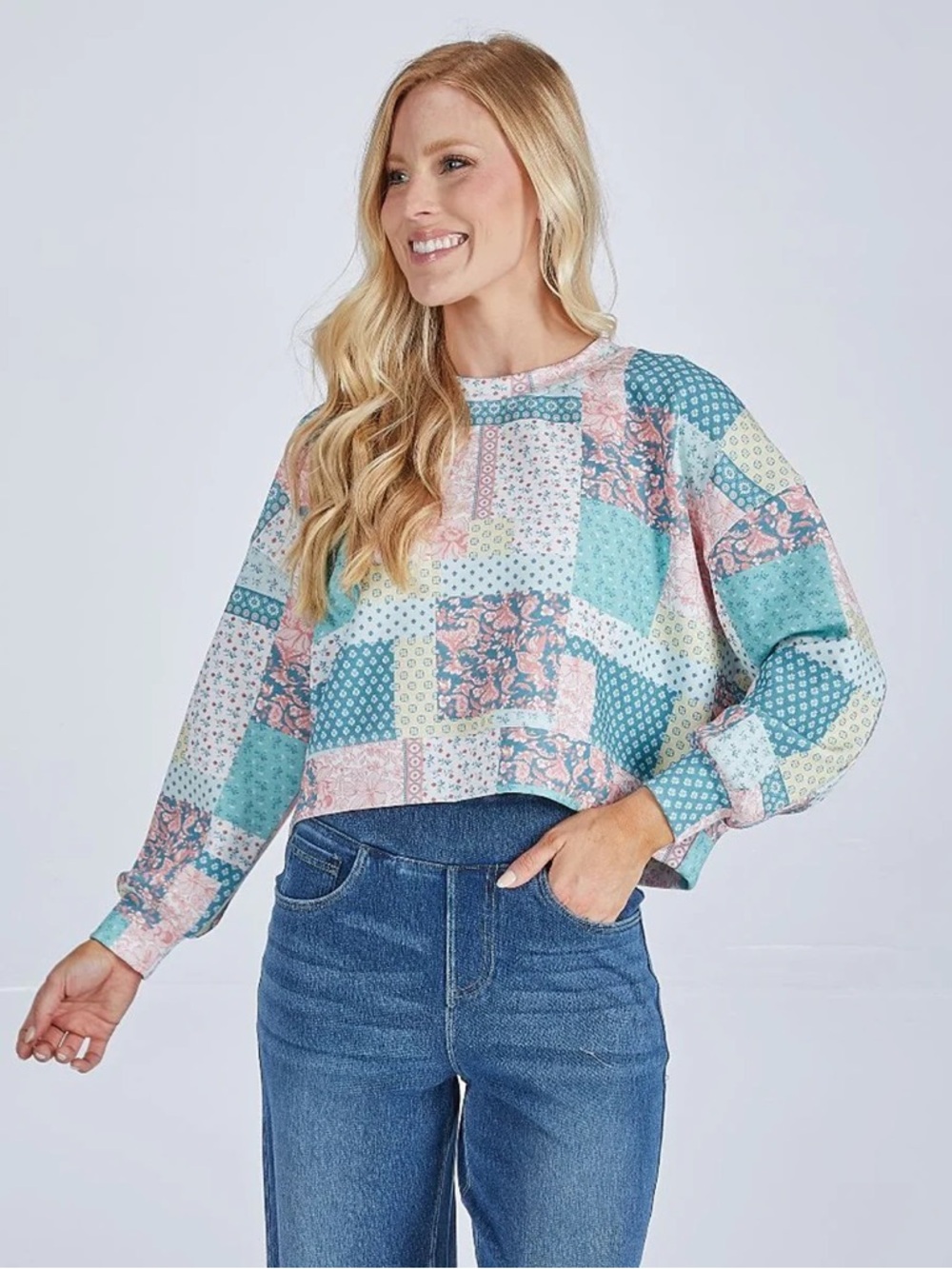 Simply Southern Laney Size L Quilt Pattern Pullover Slightly Cropped Sweatshirts